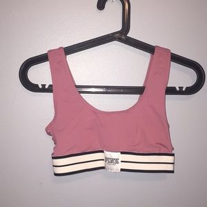 pink sports bra